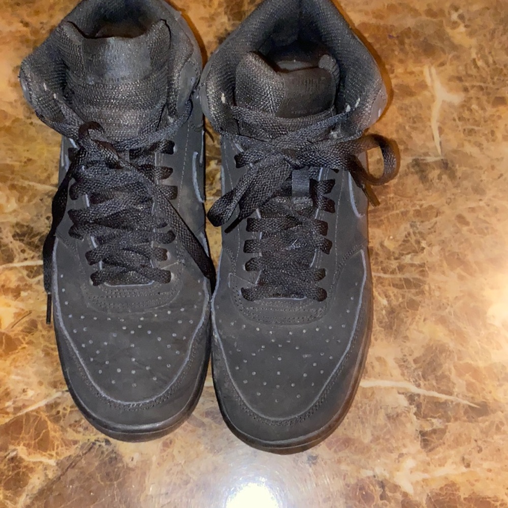 too small on me but very good shoes